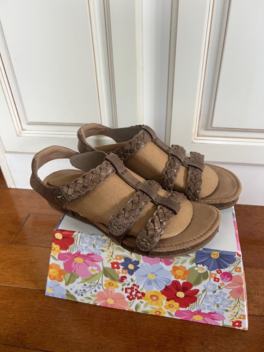 Aetrex Tan Braided Leather Comfort Sandals - Women's